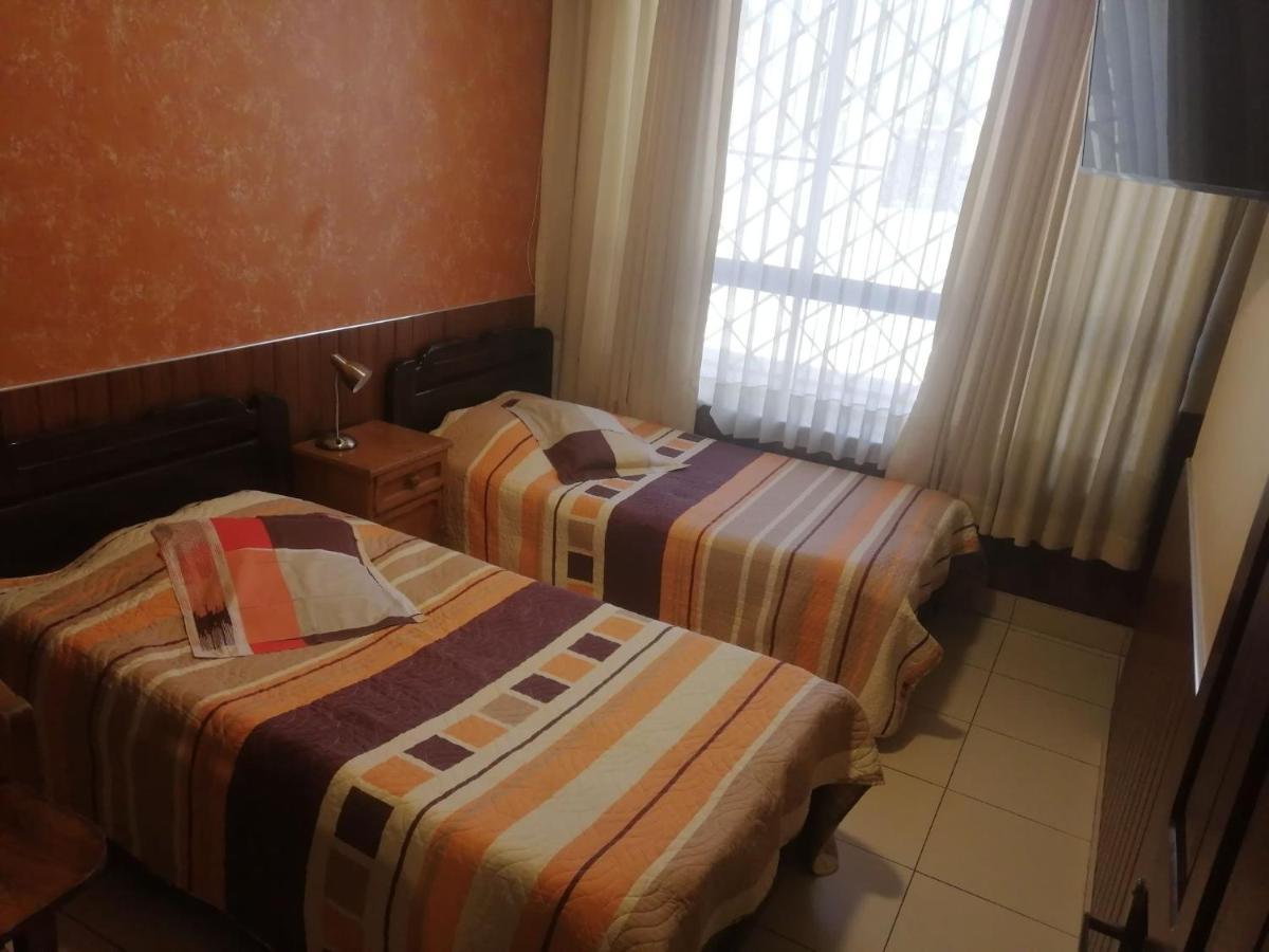 Mitru Express Tupiza Hotel Buitenkant foto